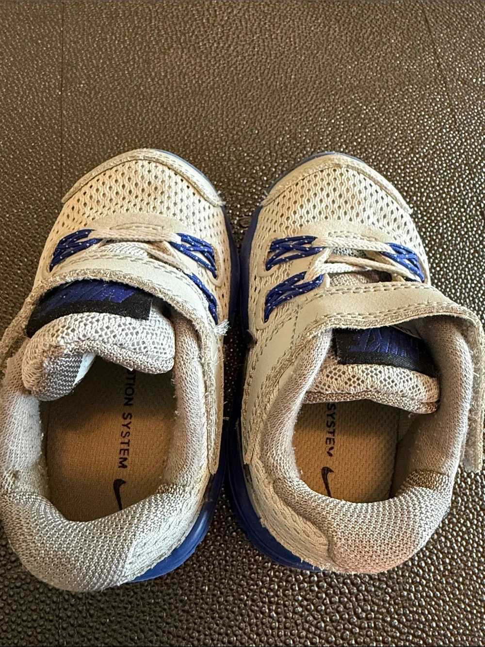 Nike toddler cream